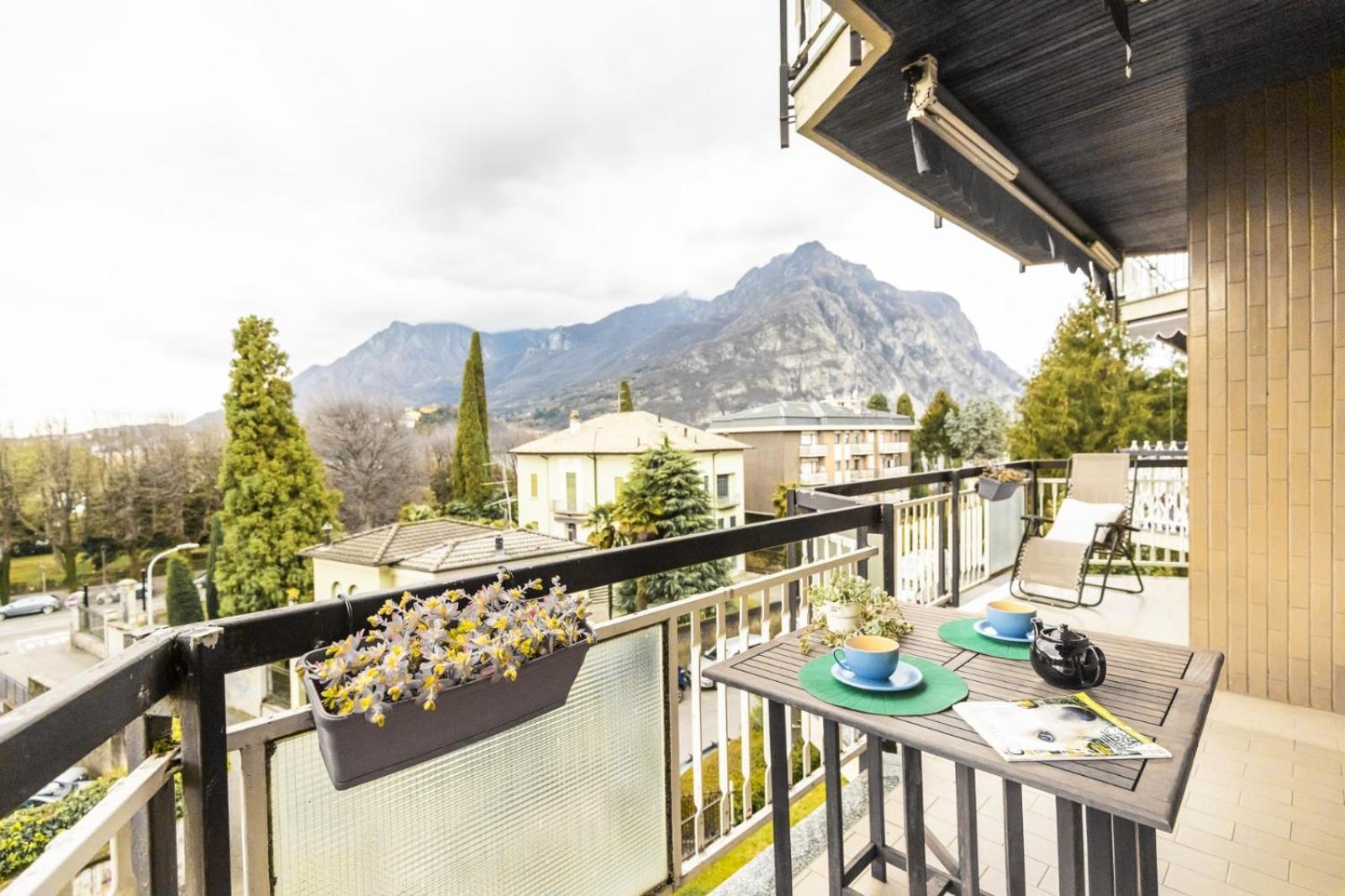 Big Deluxe Apts Italian Style Lake&Terrace Apartment Lecco Exterior photo