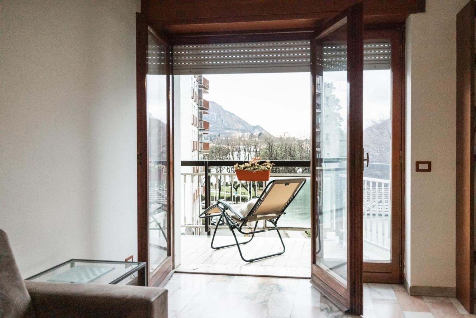 Big Deluxe Apts Italian Style Lake&Terrace Apartment Lecco Exterior photo